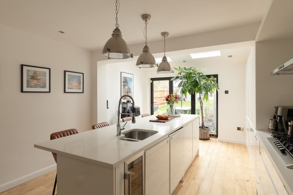 Property photo 3 of 21