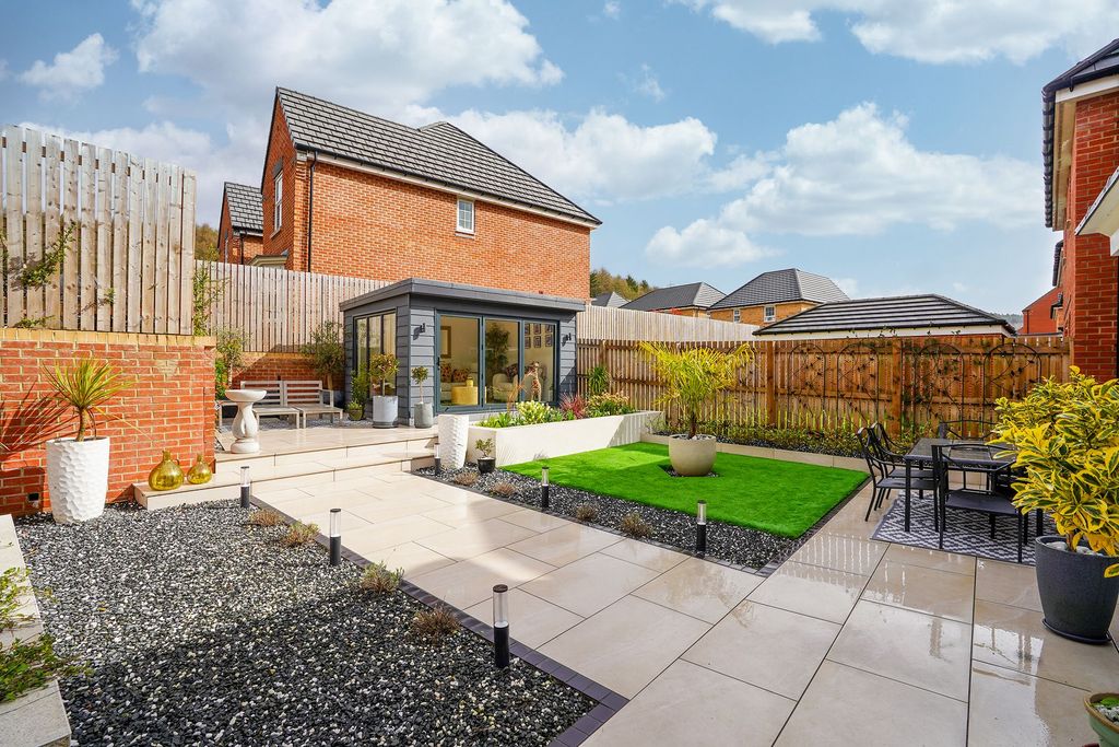 Property photo 2 of 33