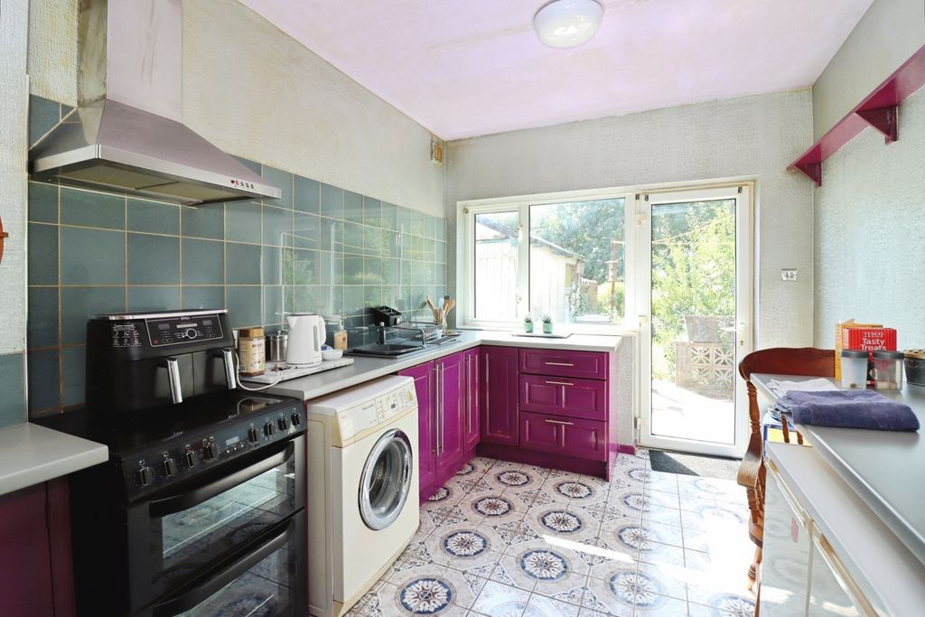 Property photo 2 of 20 Pbox-Img.Jpg