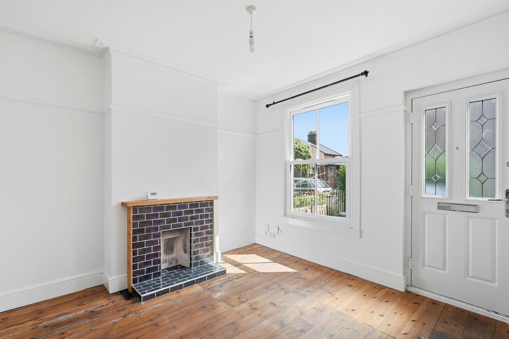 Property photo 3 of 17 34-Cyprusstreet-010.Jpg