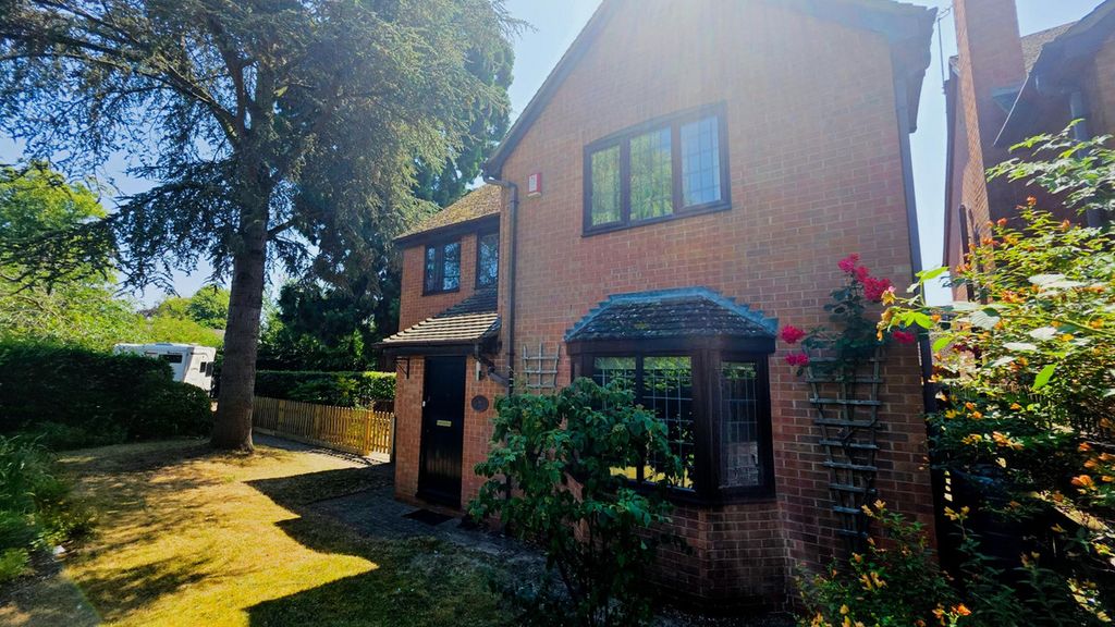Property photo 1 of 32