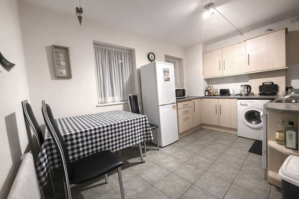 Property photo 3 of 13 Picture No. 38