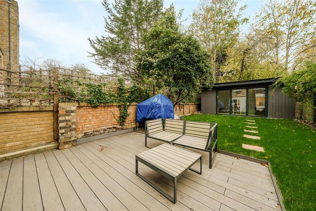 Property photo 3 of 9