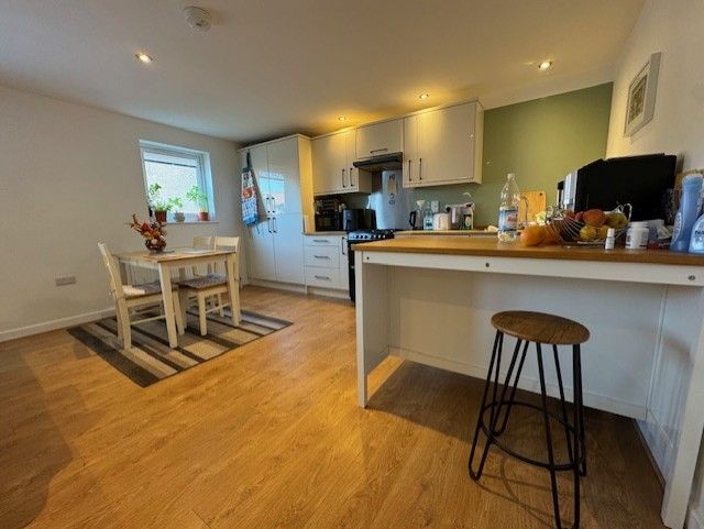 Property photo 3 of 9 Kitchen/Living Room