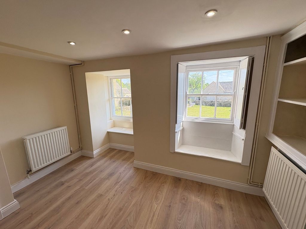 Property photo 3 of 10 Picture No. 02