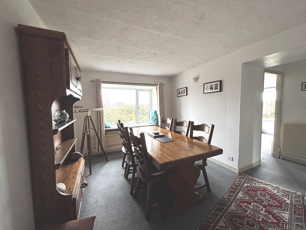 Property photo 3 of 10 Dining Room