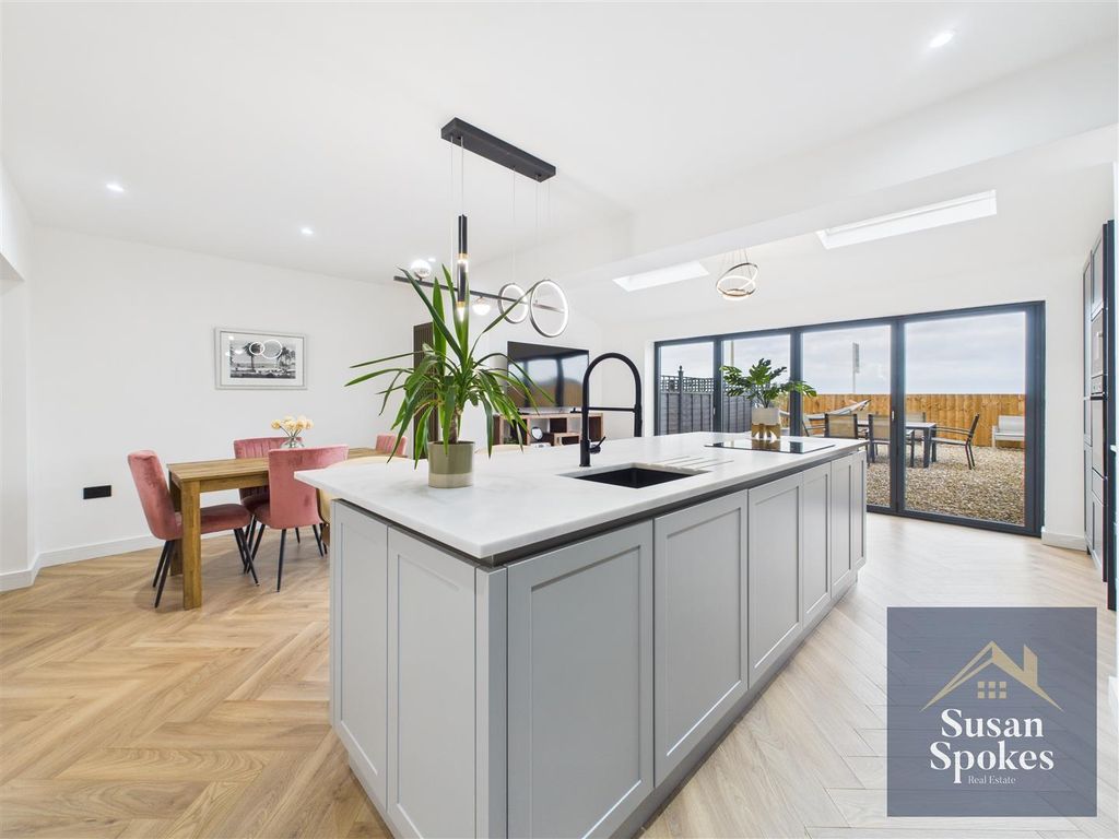 Property photo 1 of 34 Cam01858G0-Pr0196-Still006.Jpg