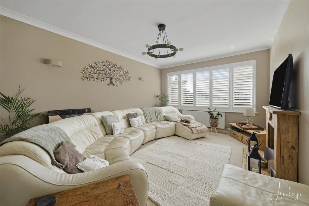 Property photo 2 of 22 27-P1096159.Jpg