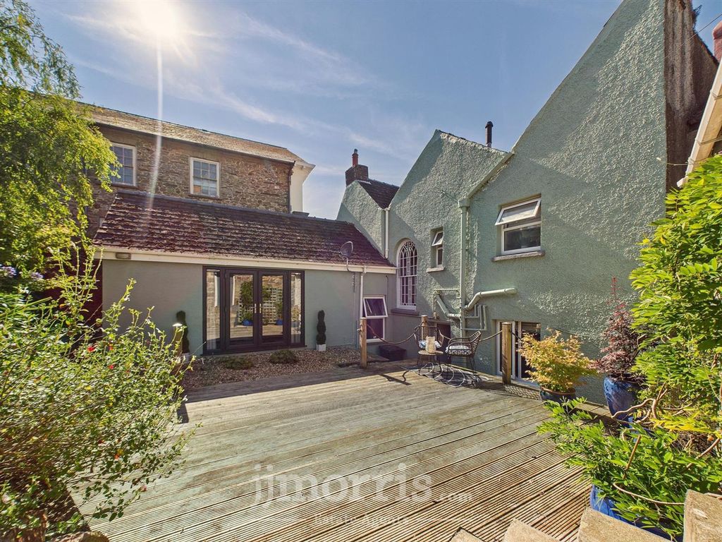 Property photo 3 of 39 Cam02122G0-Pr0364-Still008.Jpg