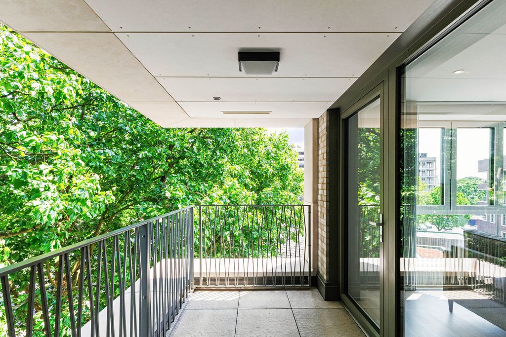 Property photo 2 of 14 93456_Eeko Agar Grove (34)_Low.Jpg