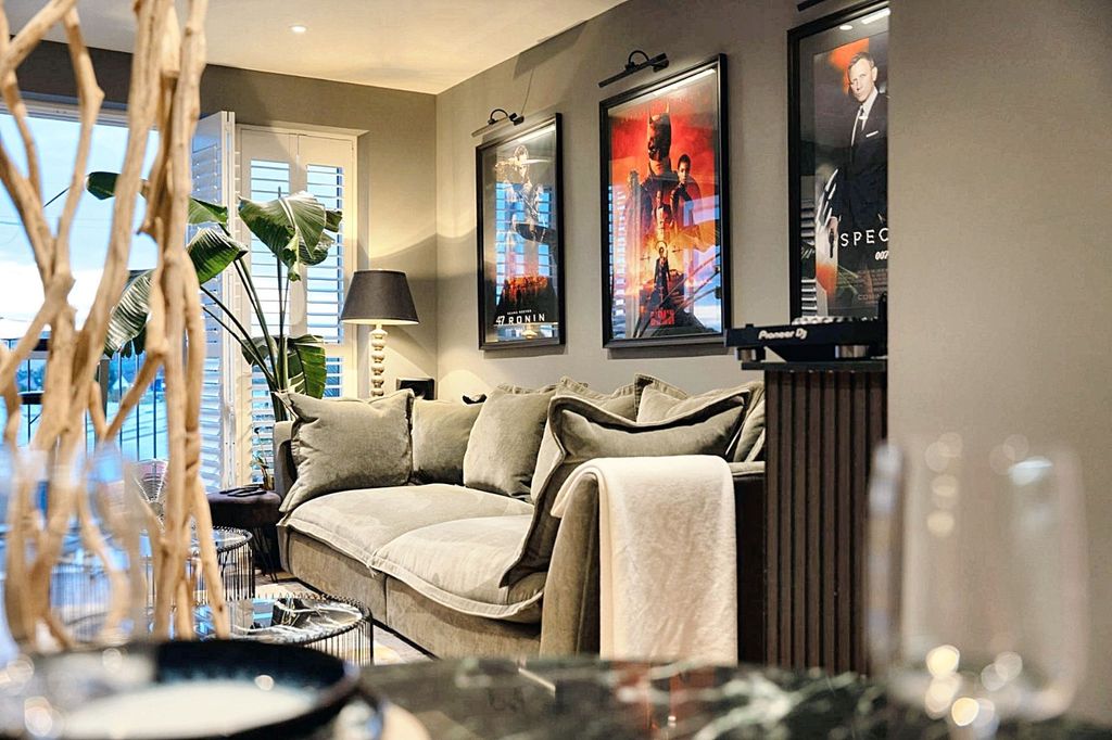 Property photo 3 of 19