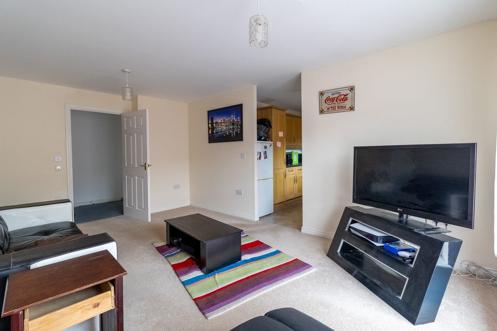 Property photo 3 of 11 Img_1088-Hdr