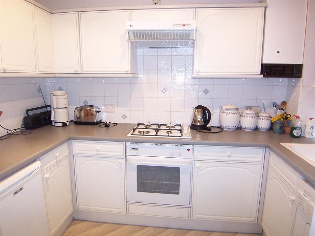 Property photo 3 of 5