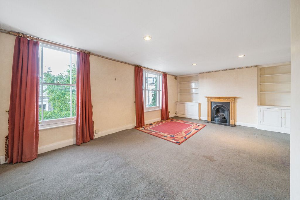 Property photo 3 of 16 Picture No. 05