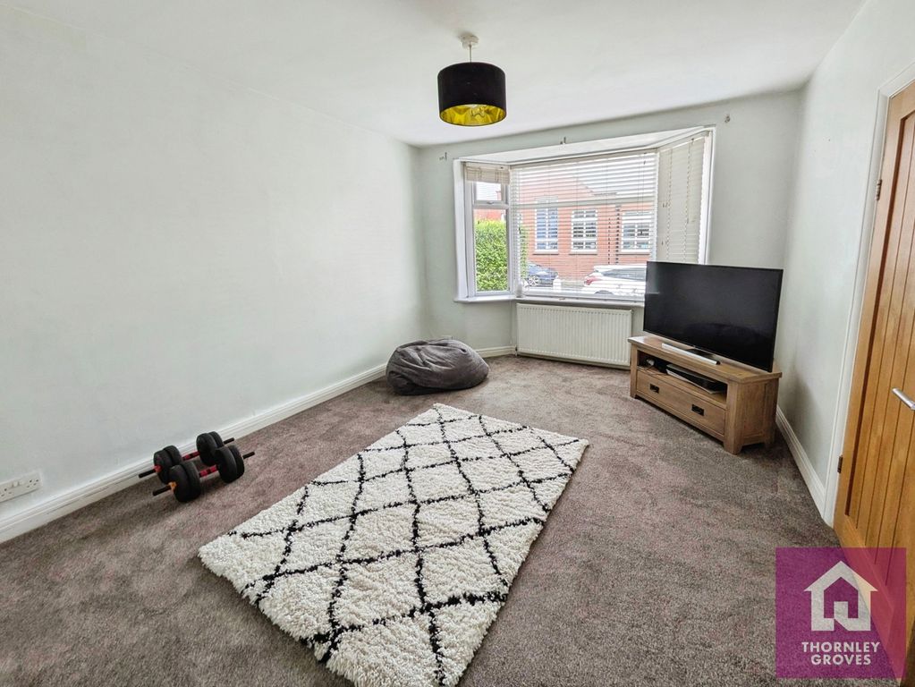 Property photo 2 of 11 Pbox-Img.Jpg