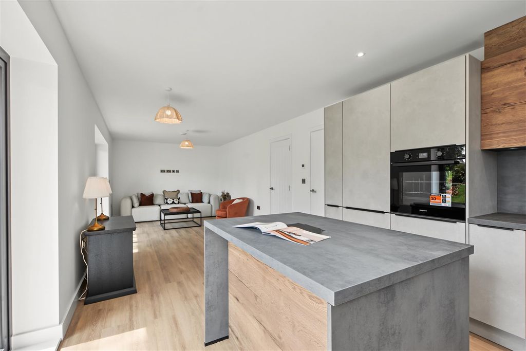 Property photo 3 of 22 Open Plan Living_2.Jpeg
