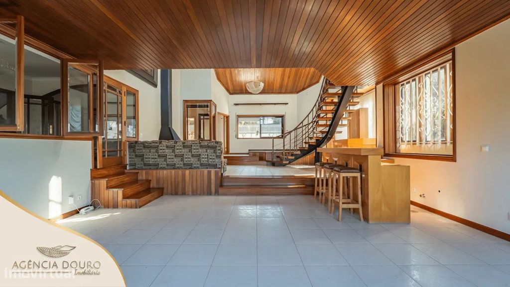 Property photo 3 of 35