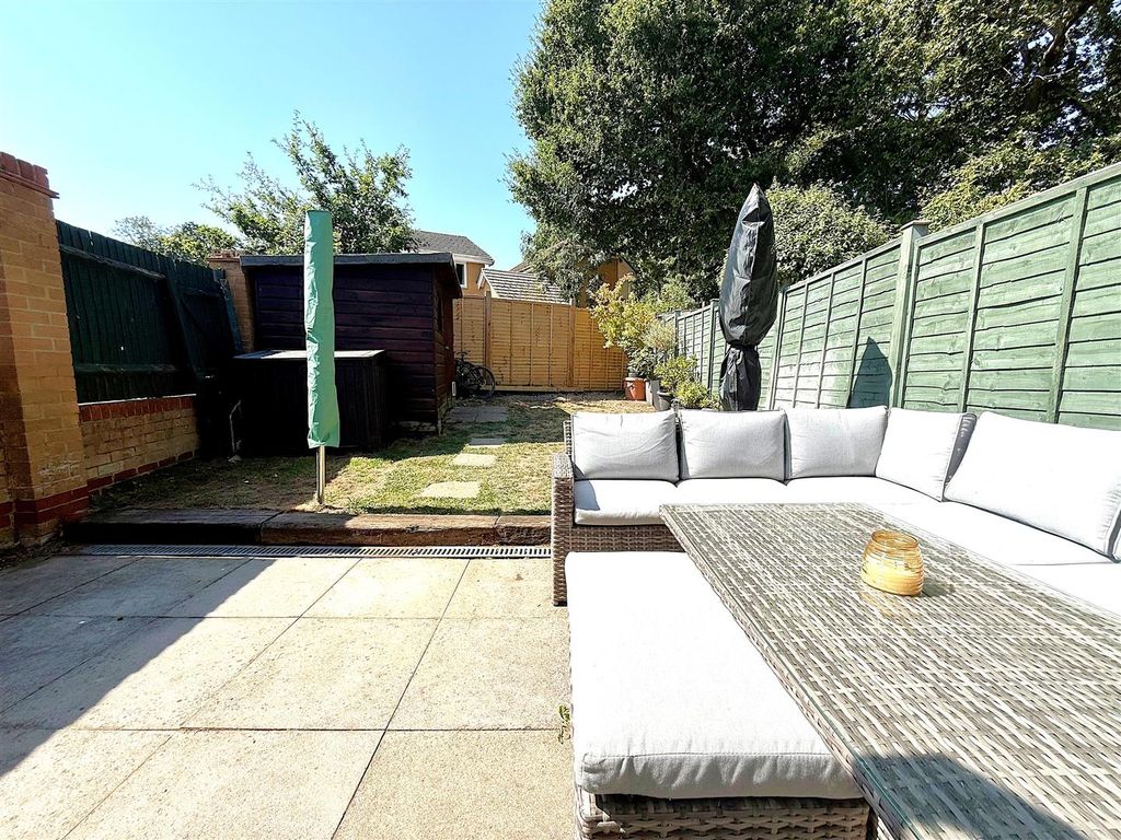 Property photo 2 of 9 Garden.Jpg