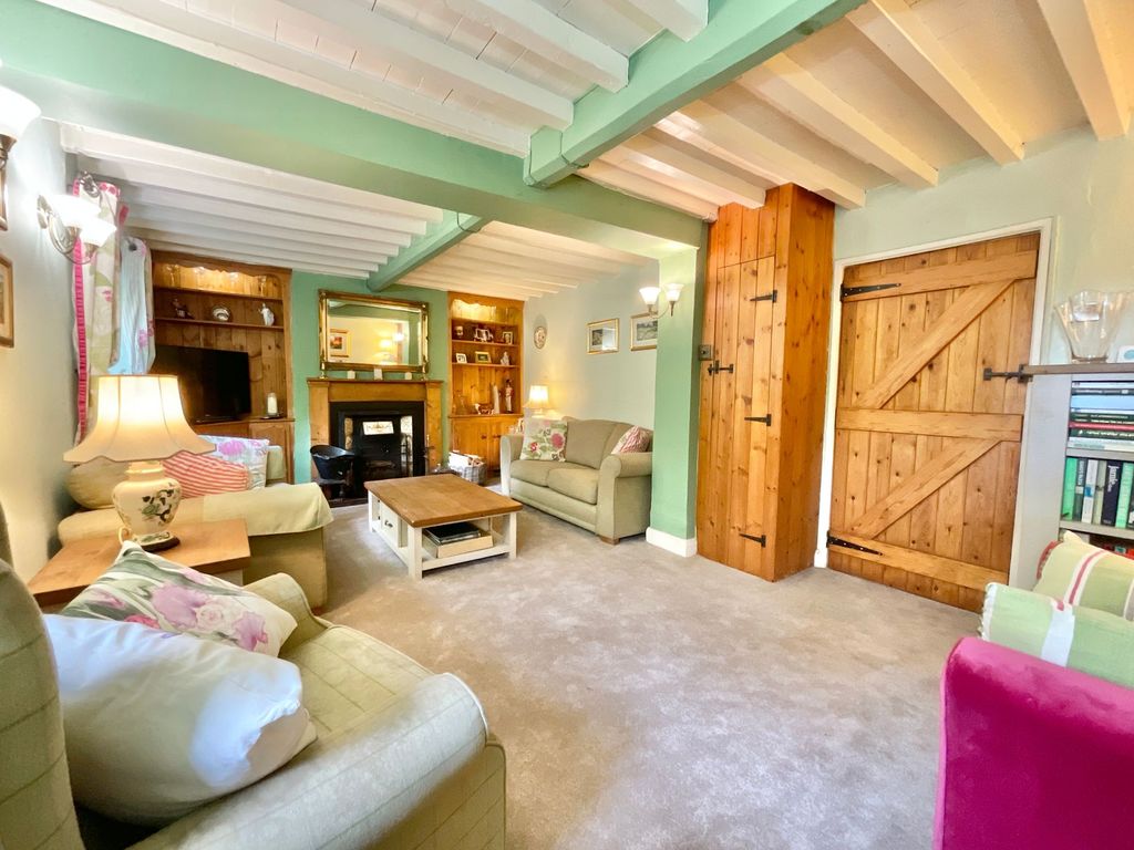 Property photo 2 of 40