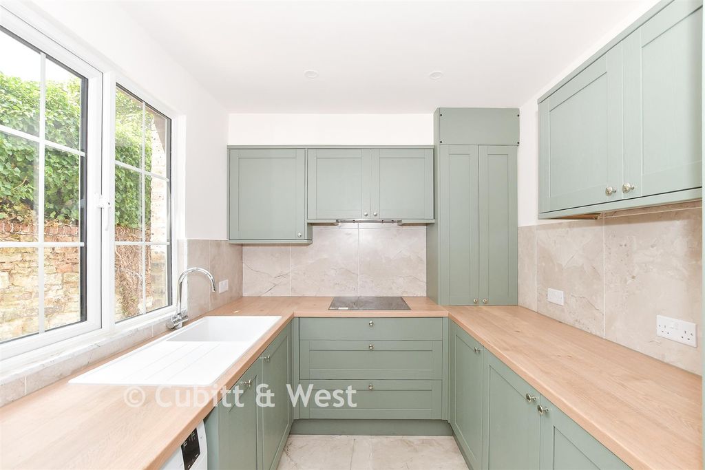 Property photo 2 of 13 Kitchen