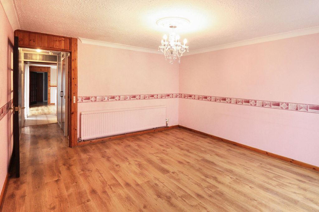 Property photo 3 of 22 Picture No. 17