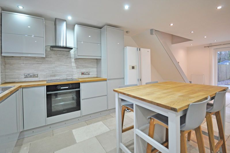 Property photo 3 of 10 Photo 3