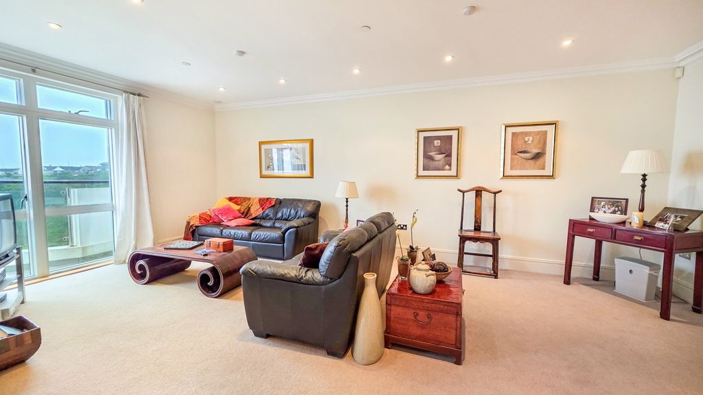 Additional image 5 of 1 bed flat for saleApt. 12 Majestic Apartments, King Edward Road, Onchan IM3
