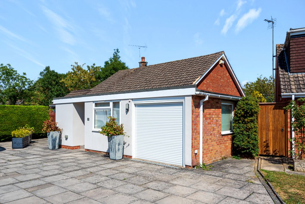 Property photo 1 of 12