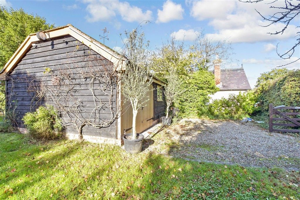 Property photo 3 of 3 Driveway/Parking