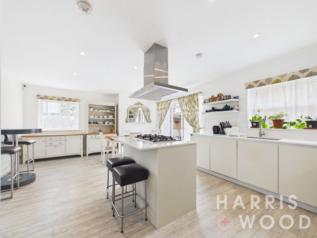 Property photo 2 of 30 5255303
