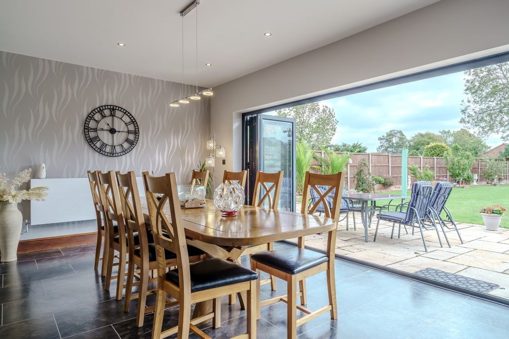 Property photo 3 of 38