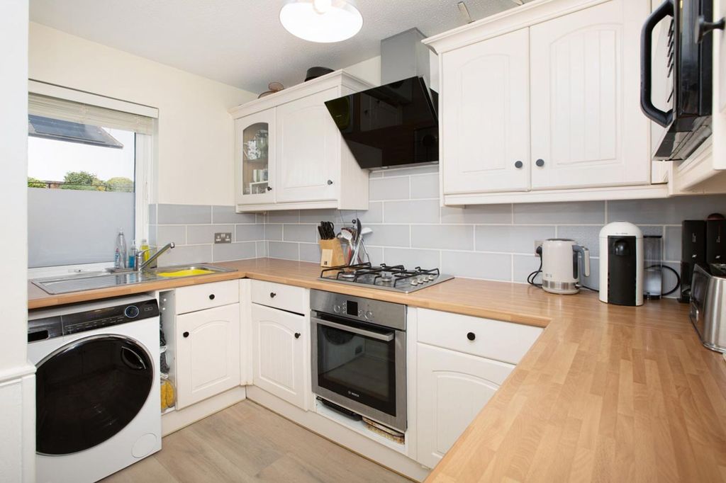 Property photo 2 of 13