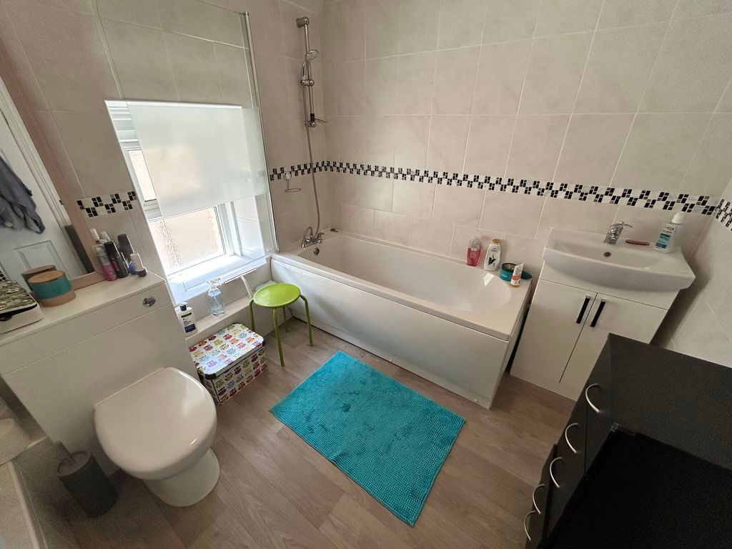 Additional image 10 of 2 bed flat for sale29 Abbey Road, Llandudno LL30