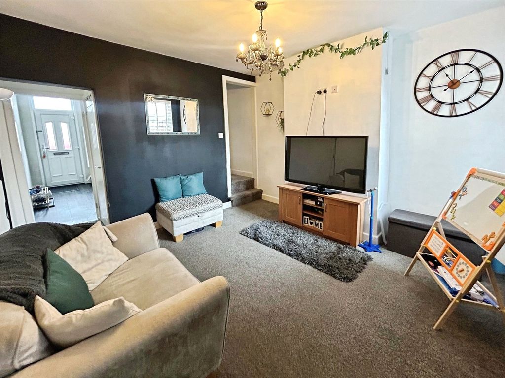 Property photo 2 of 10 Lounge