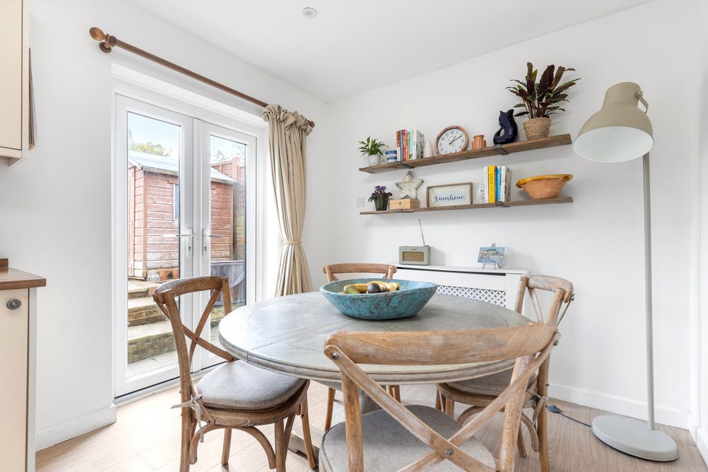 Property photo 3 of 18