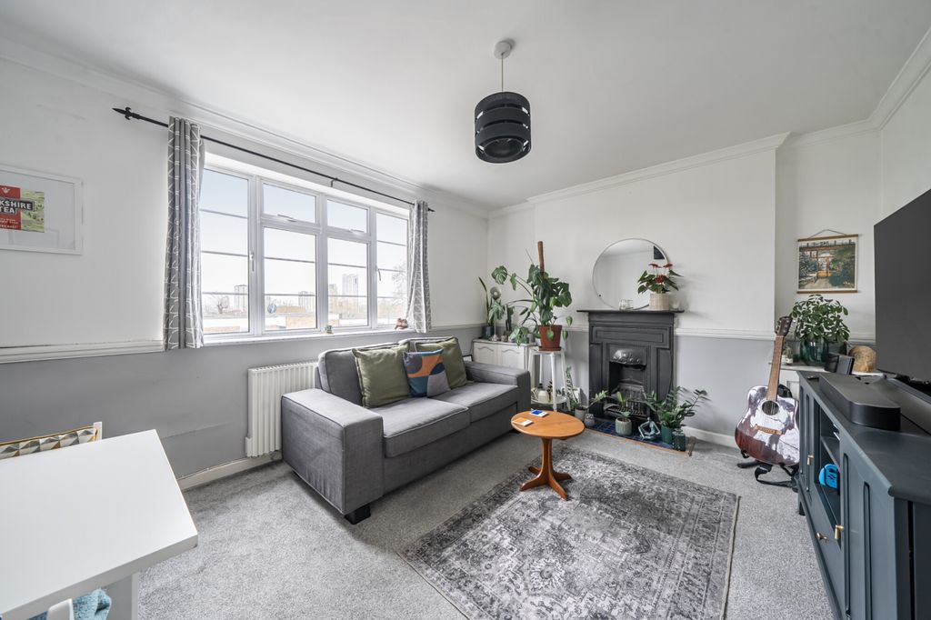 Property photo 1 of 19 1434757-1-69c652c...