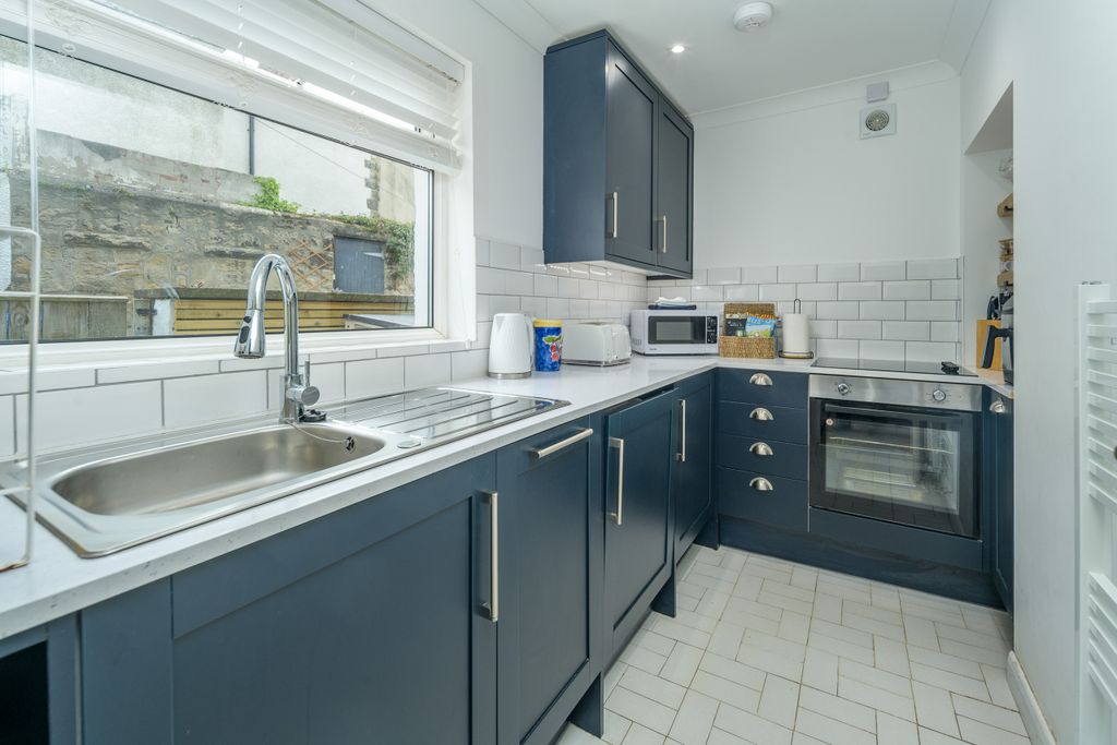 Property photo 2 of 32 Kitchen-1