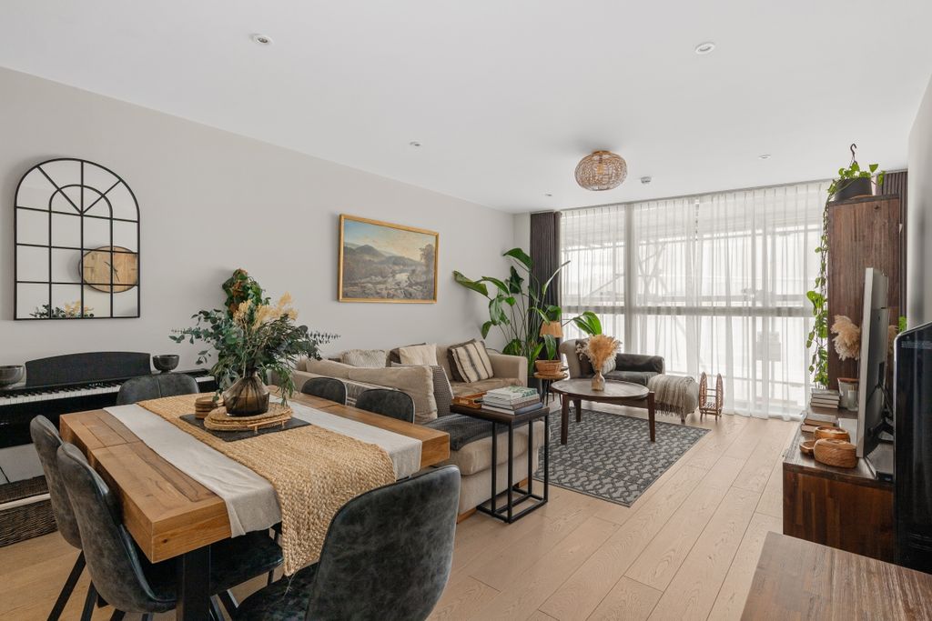 Property photo 1 of 18 094A8257