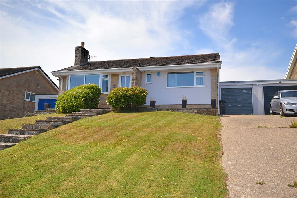 Property photo 1 of 28 86.Png