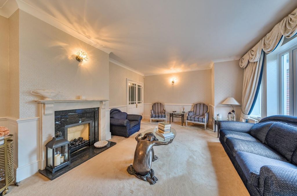 Property photo 3 of 19 Davidson Frost-Wellings, Dfw, Gordon Avenue, Stanm