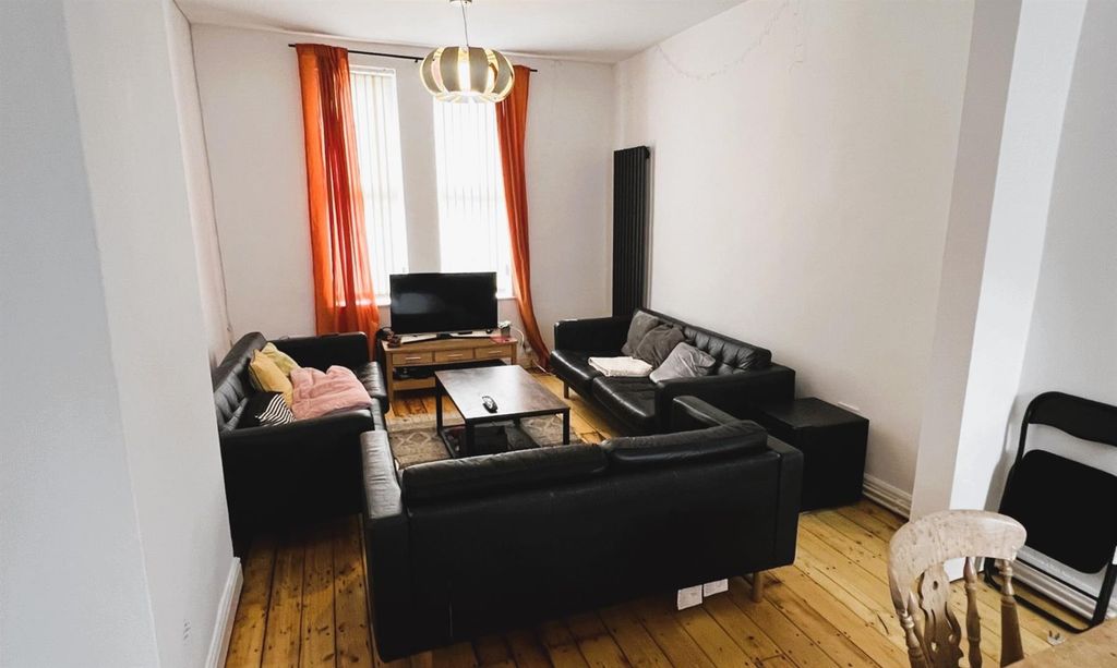 Property photo 3 of 24