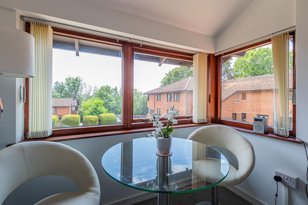 Property photo 3 of 12 18 Dyfed House-5.Jpg