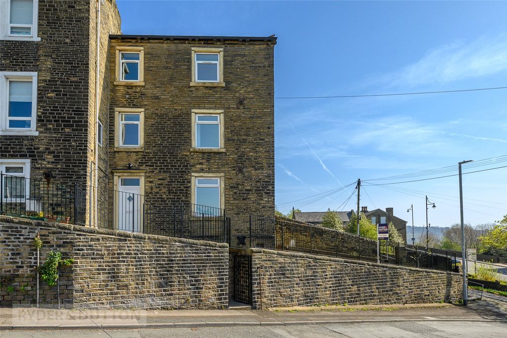 Property photo 1 of 20 Picture No. 05