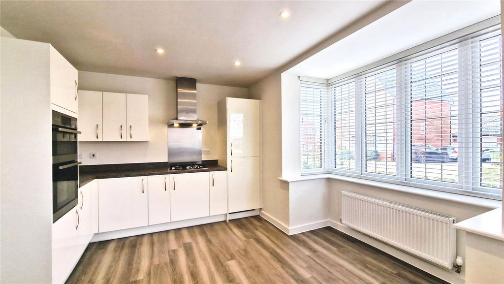 Property photo 3 of 20 Picture No. 05