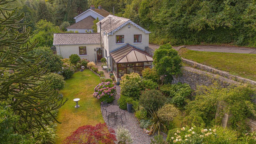 Property photo 1 of 39 42