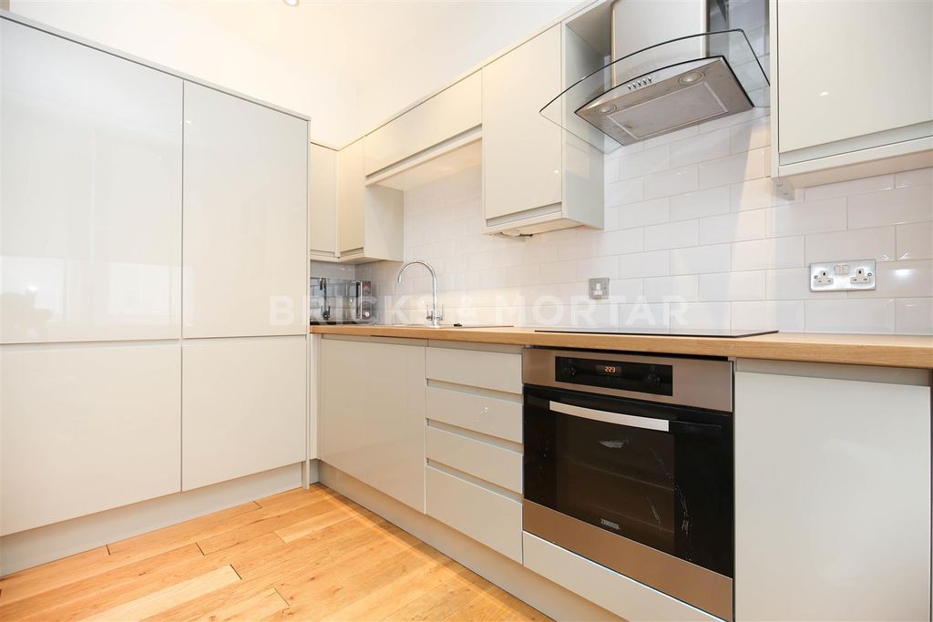 Property photo 3 of 15 Ly3Uu26Qk-P906Bl_Vqeiw5Dkvu.Jpg