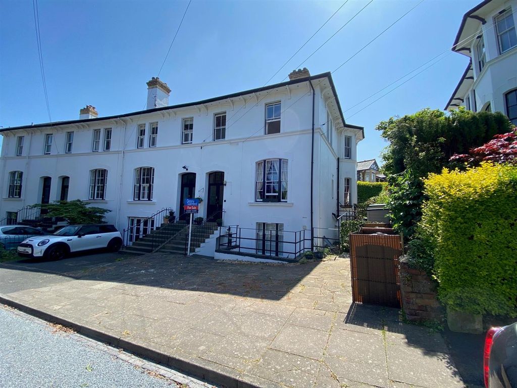 Property photo 1 of 7 Lansdowne Crescent.Jpg