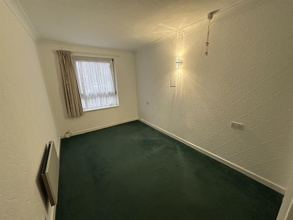 Additional image 7 of 2 bed flat to rentCurrie Road, Lake, Sandown PO36