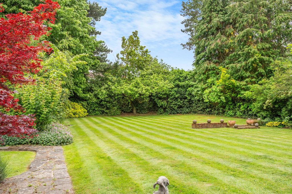 Additional image 64 of 6 bed detached house for saleGreenway, Hutton Mount, Brentwood CM13