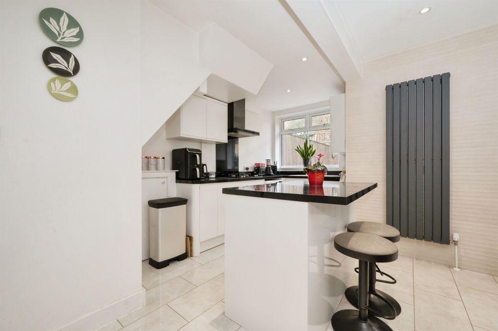 Property photo 3 of 25